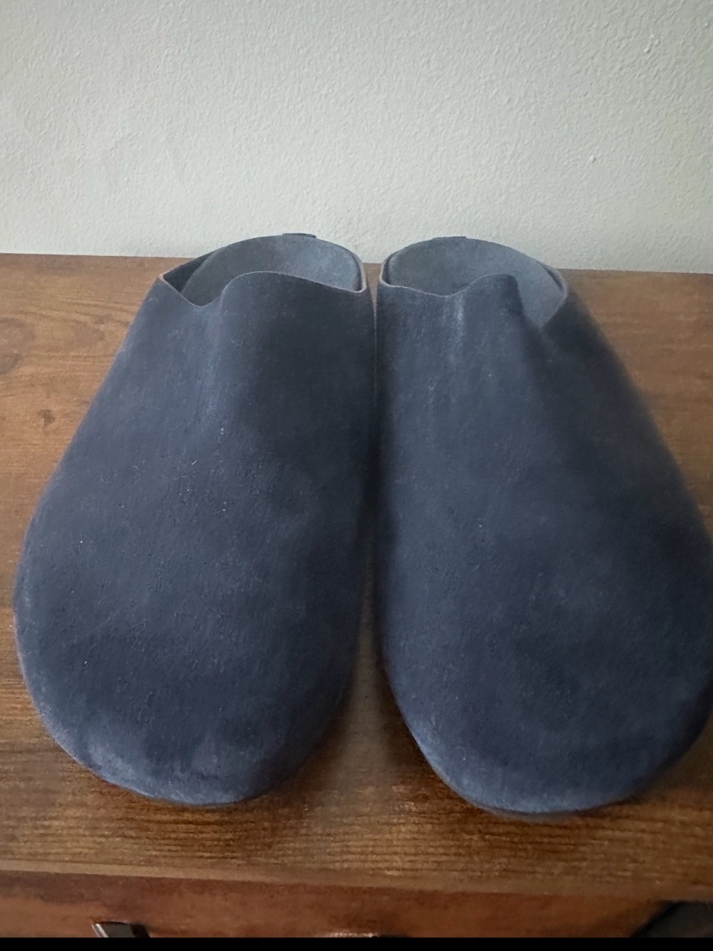 Steve Madden Slip-On Suede Mules - Navy size 8